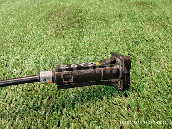 Замок лючка бензобака Kia Ceed 2017 81590A6200 УНИВЕРСАЛ G4LC Kia Cee'd 