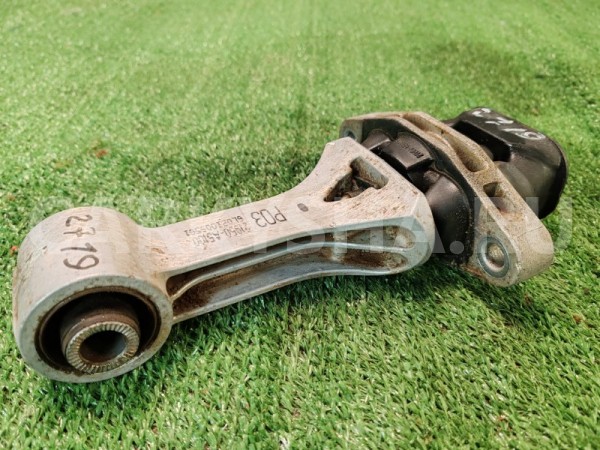 Кронштейн двигателя Kia Ceed 2017 21950A5100 УНИВЕРСАЛ G4LC, задний Kia Cee'd 