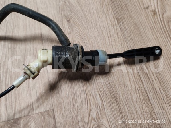 Главный цилиндр сцепления Nissan Terrano 2018 3061000Q0J F4R Nissan Terrano 