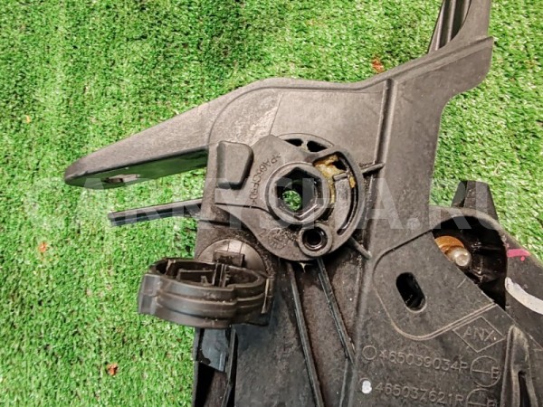 Педаль сцепления Lada X-Ray 2019 465037621R 21129 ВАЗ (Lada) 2112 