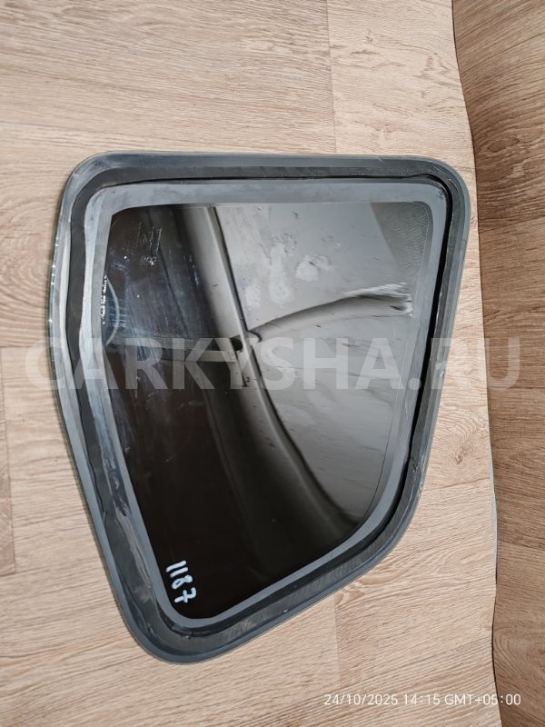 Форточка задняя правая Nissan Terrano 2018 8330000Q0B F4R Nissan Terrano 