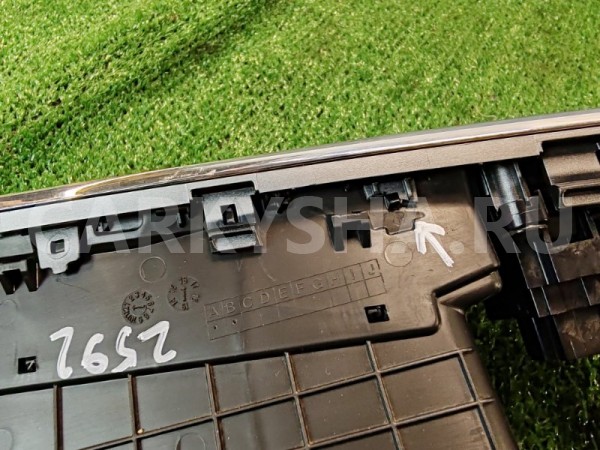 Дефлектор центральный Kia Ceed 2017 97410A2200LEF УНИВЕРСАЛ G4LC Kia Cee'd 