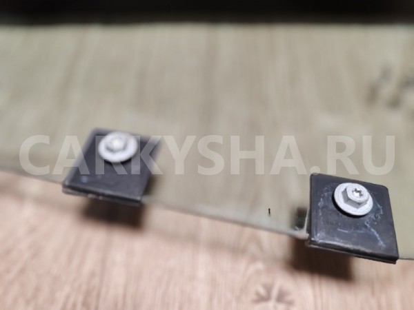 Стекло заднее правое Nissan Terrano 2018 8231200Q1A F4R Nissan Terrano 