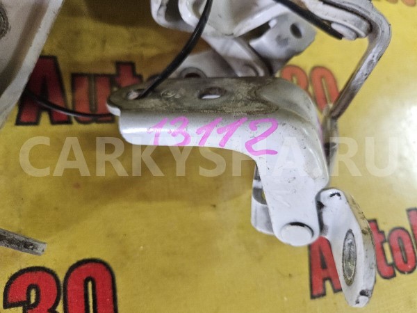 Петля двери Kia Cee'd 