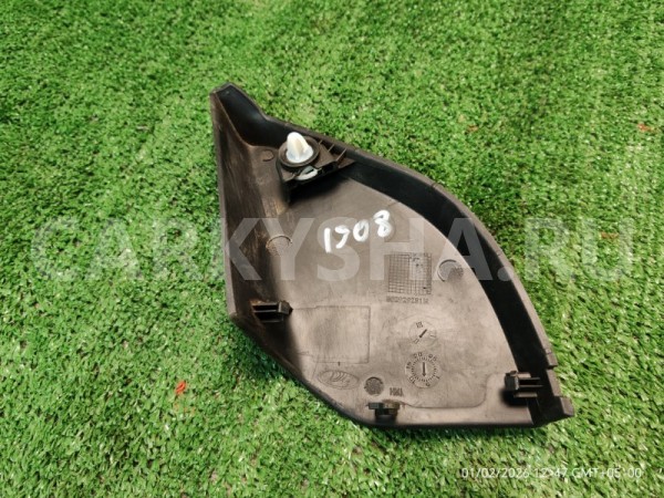 Уголок двери внутренний Lada X-Ray 2019 802923054R 21129, правый ВАЗ (Lada) 2112 