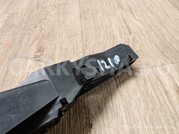 Кронштейн ручки двери Lada X-Ray 2017 806068462R 21179, правый ВАЗ (Lada) XRAY 